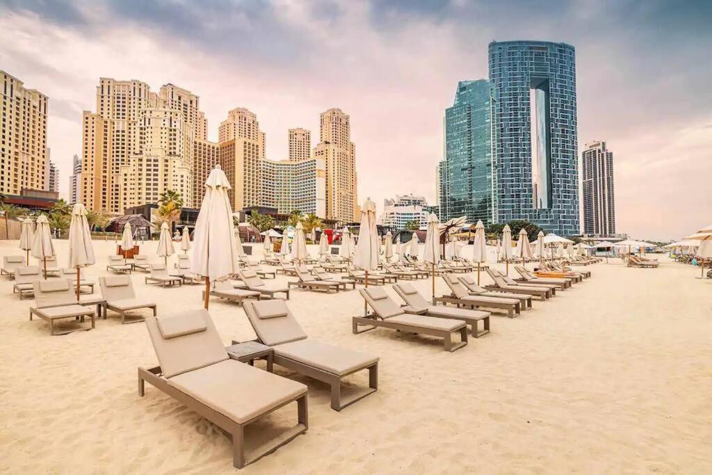 Apartment Koyo In The Heart Of Jbr Beach - 3Bdr Dubai Eksteriør billede